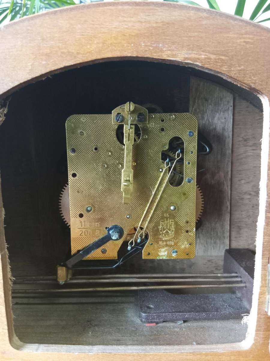 GORGEOUS PERFUT MANTEL CLOCK *MADE IN GERMANY*