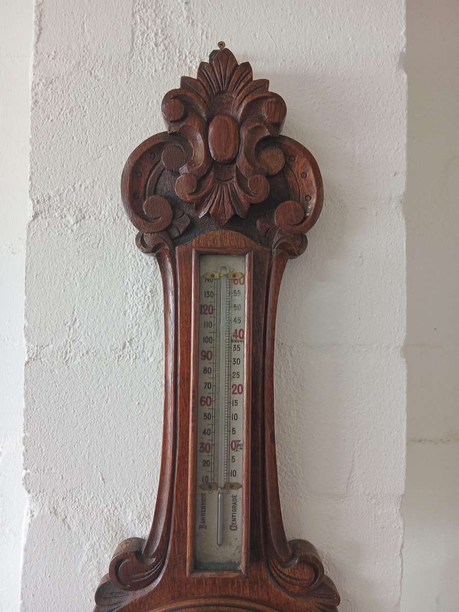 VINTAGE OAK CARVED ANEROID BAROMETER