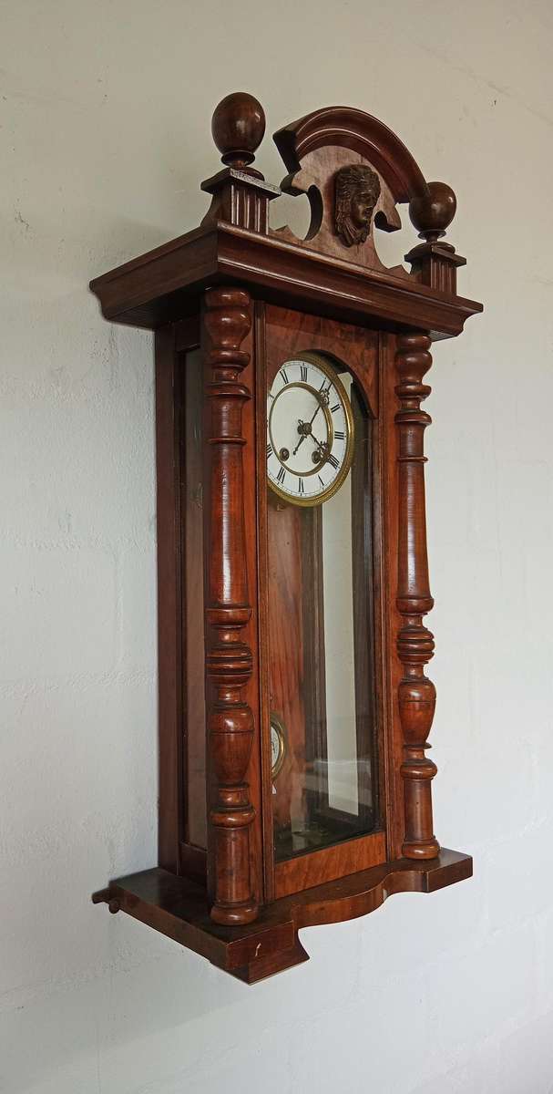 BEAUTIFUL VINTAGE WALNUT  WALL CLOCK