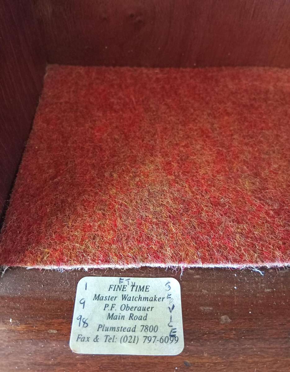 STUNNING AMERICAN SWISS VINTAGE MECHANICAL WALL CLOCK