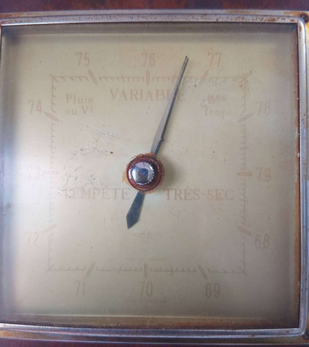 VINTAGE WOODEN BAROMETER MADE IN ENGLAND *HIGHLY COLLECTABLE*