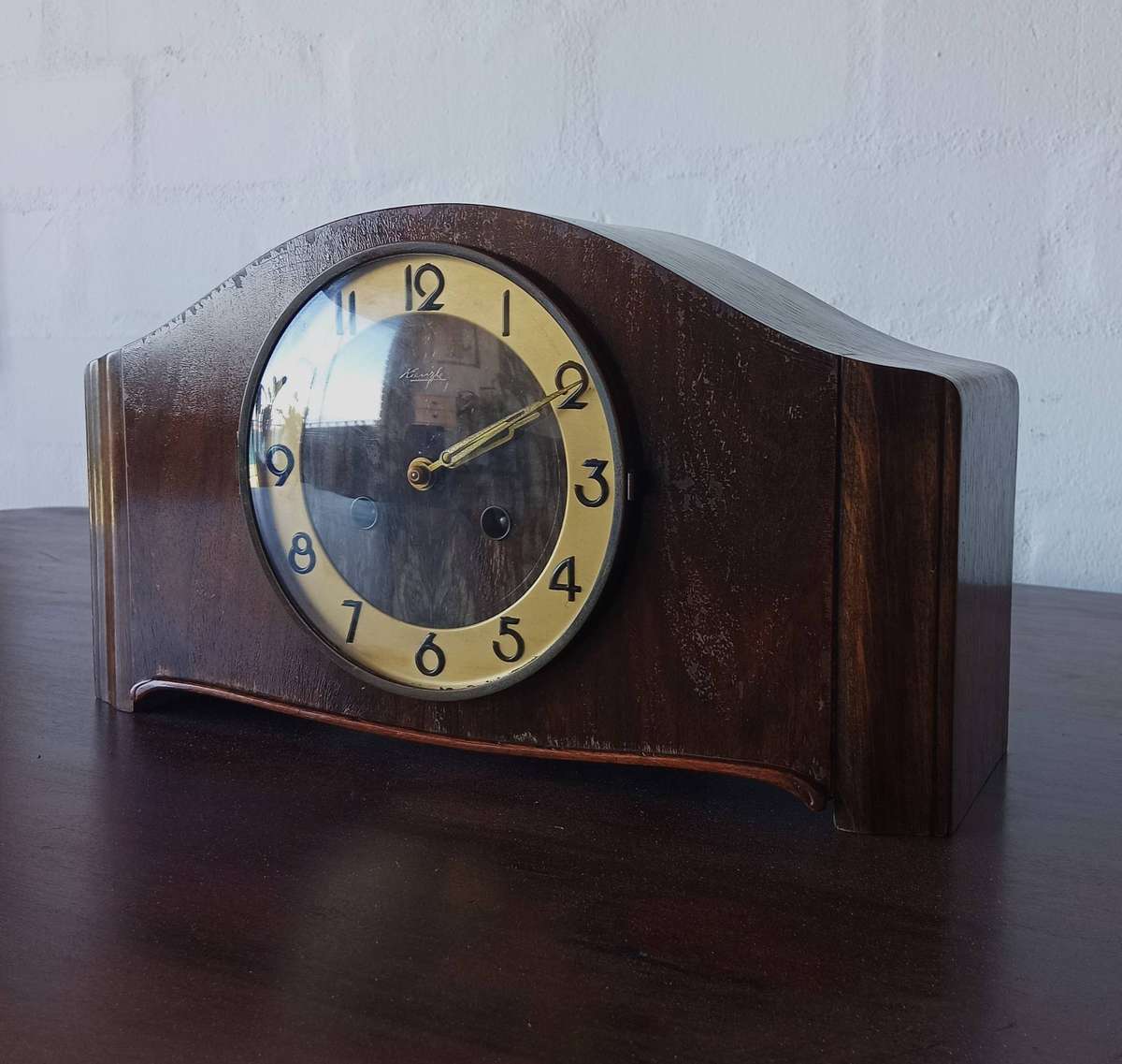 VINTAGE ART DECO CHIMING MANTEL CLOCK *HIGHLY COLLECTABLE*