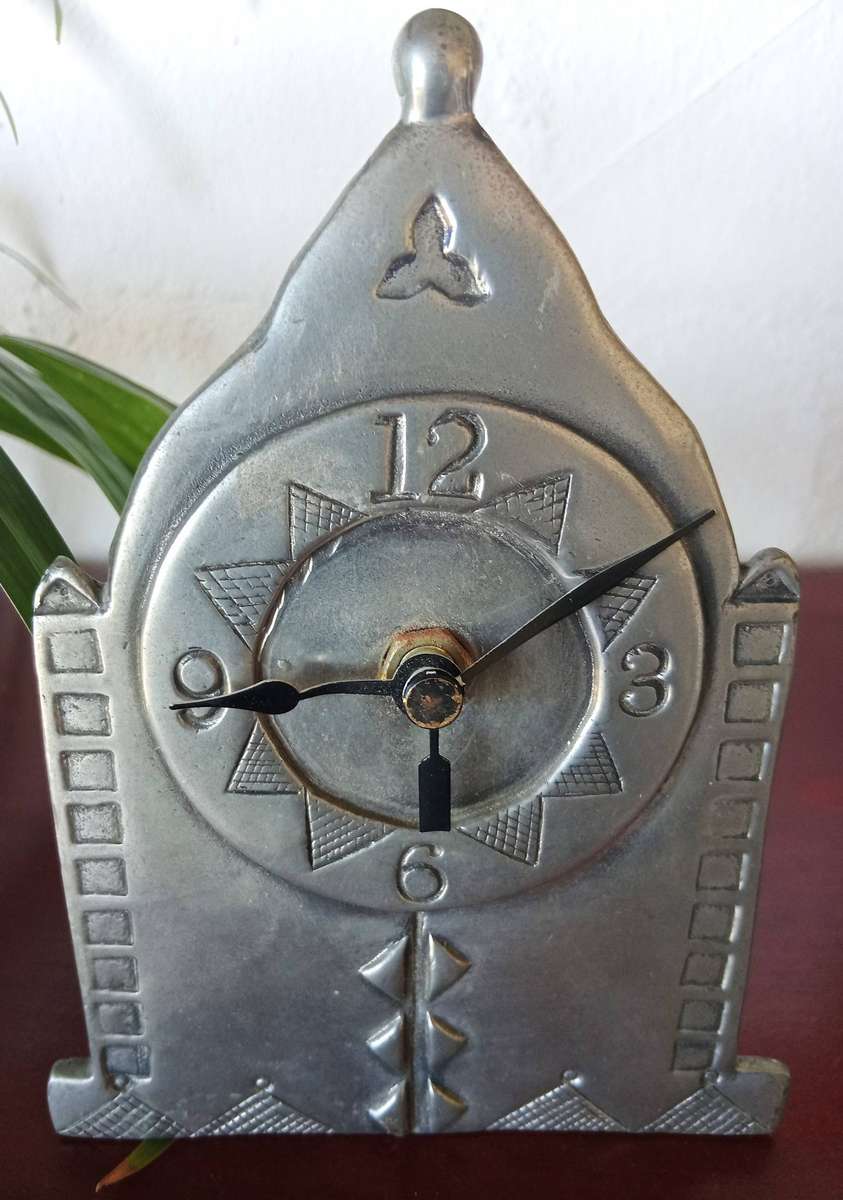 EARLY NEW MILLENIUM ORIGINAL CARROL BOYES PEWTER CLOCK*HIGHLY COLLLECTABLE*