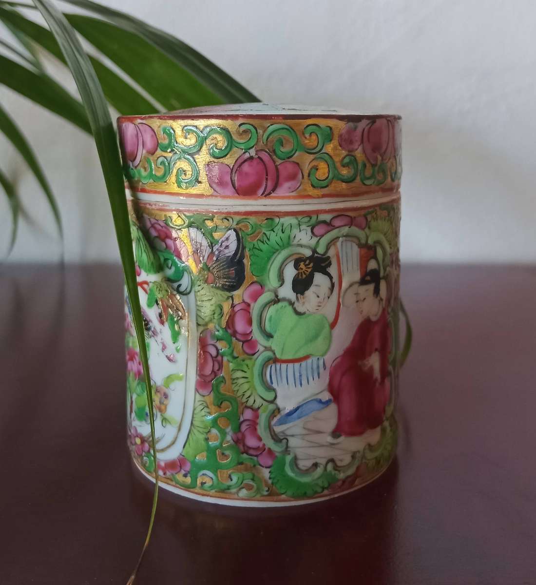 *Sells FOR R10000 OVERSEAS* ANTIQUE CHINESE QINY DYNASTY FAMILLIE ROSE MEDALLION LIDDED JAR!