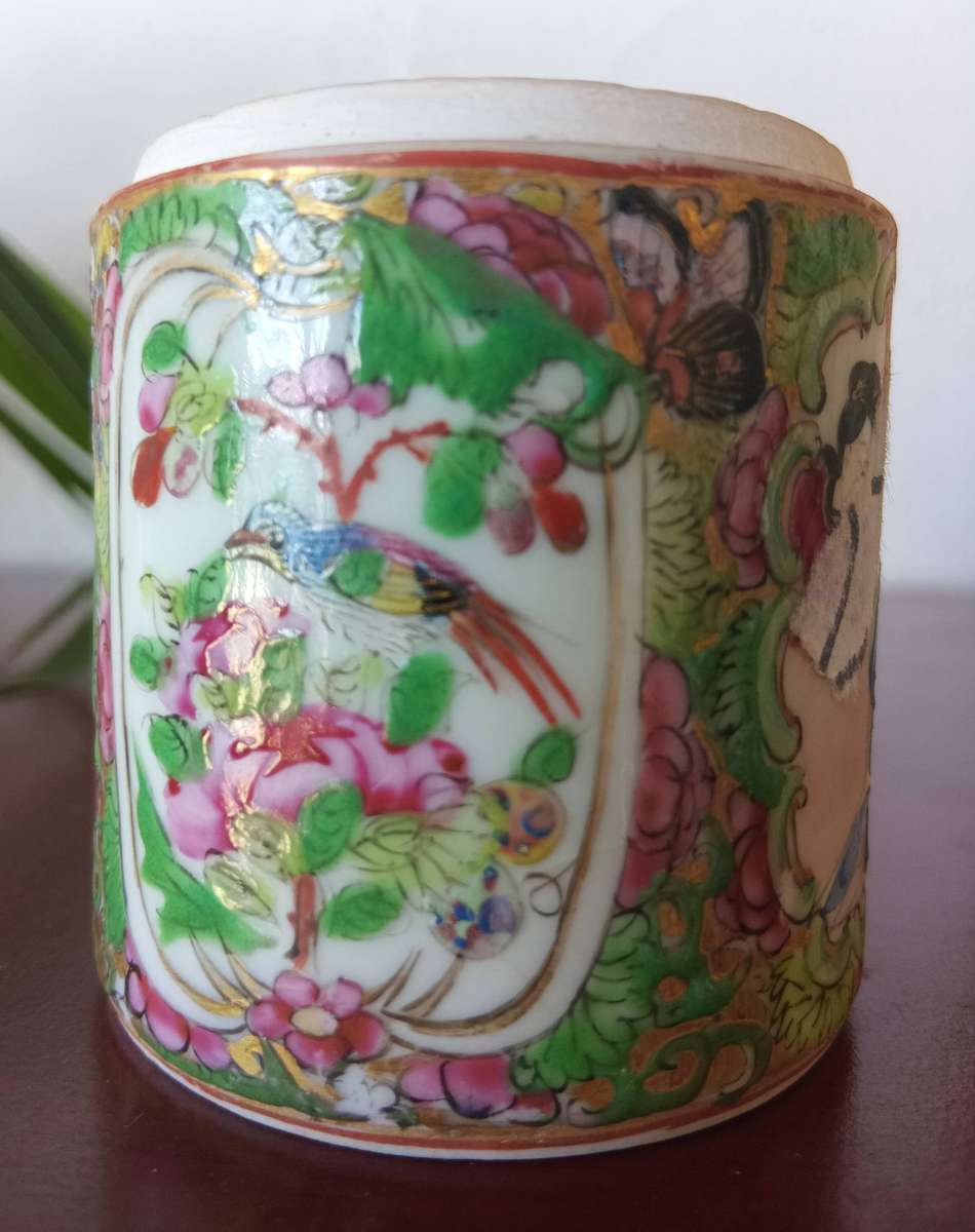 *Sells FOR R10000 OVERSEAS* ANTIQUE CHINESE QINY DYNASTY FAMILLIE ROSE MEDALLION LIDDED JAR!