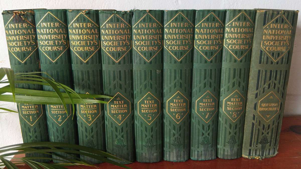 9 Books "International University Society's Course"
