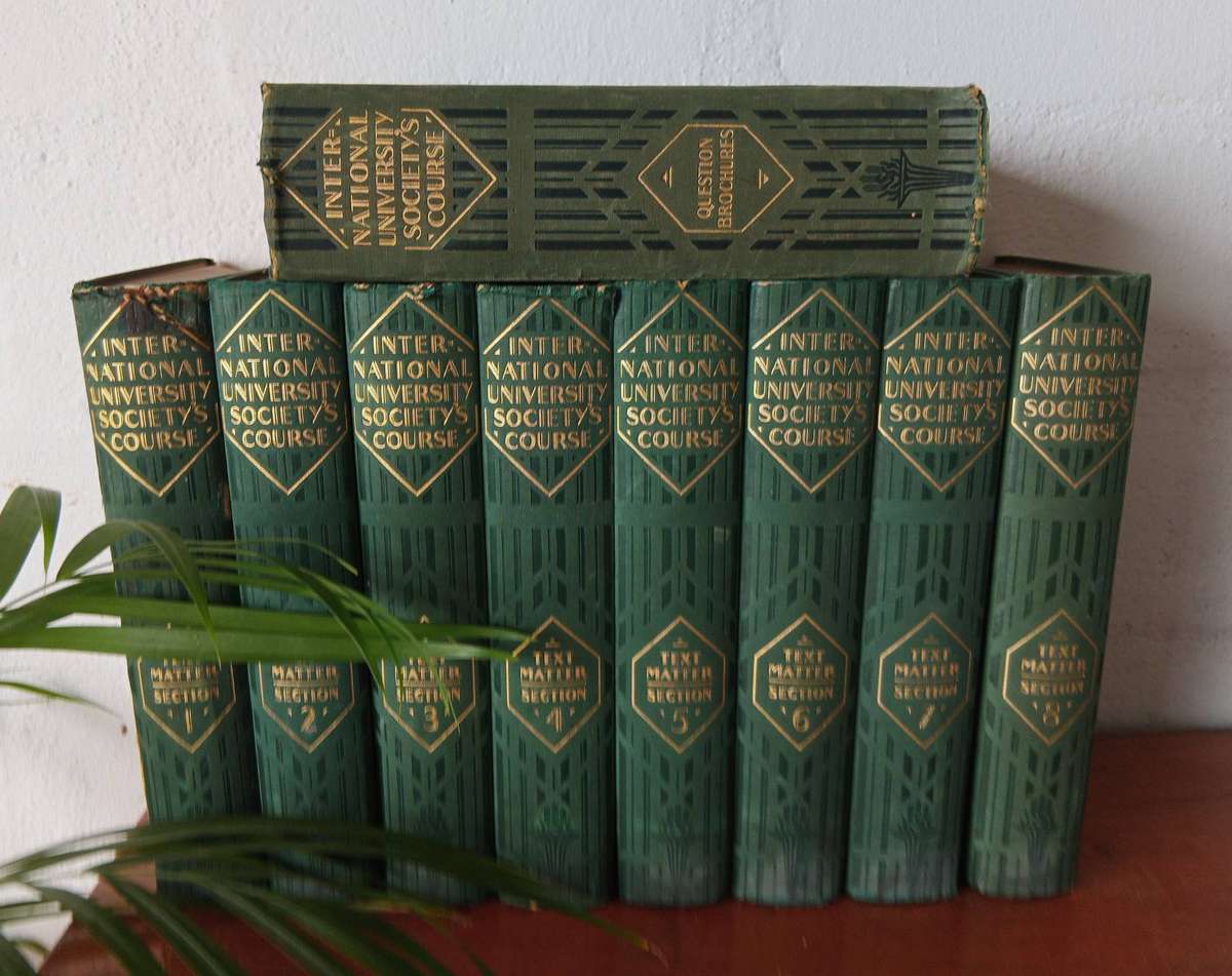 9 Books "International University Society's Course"