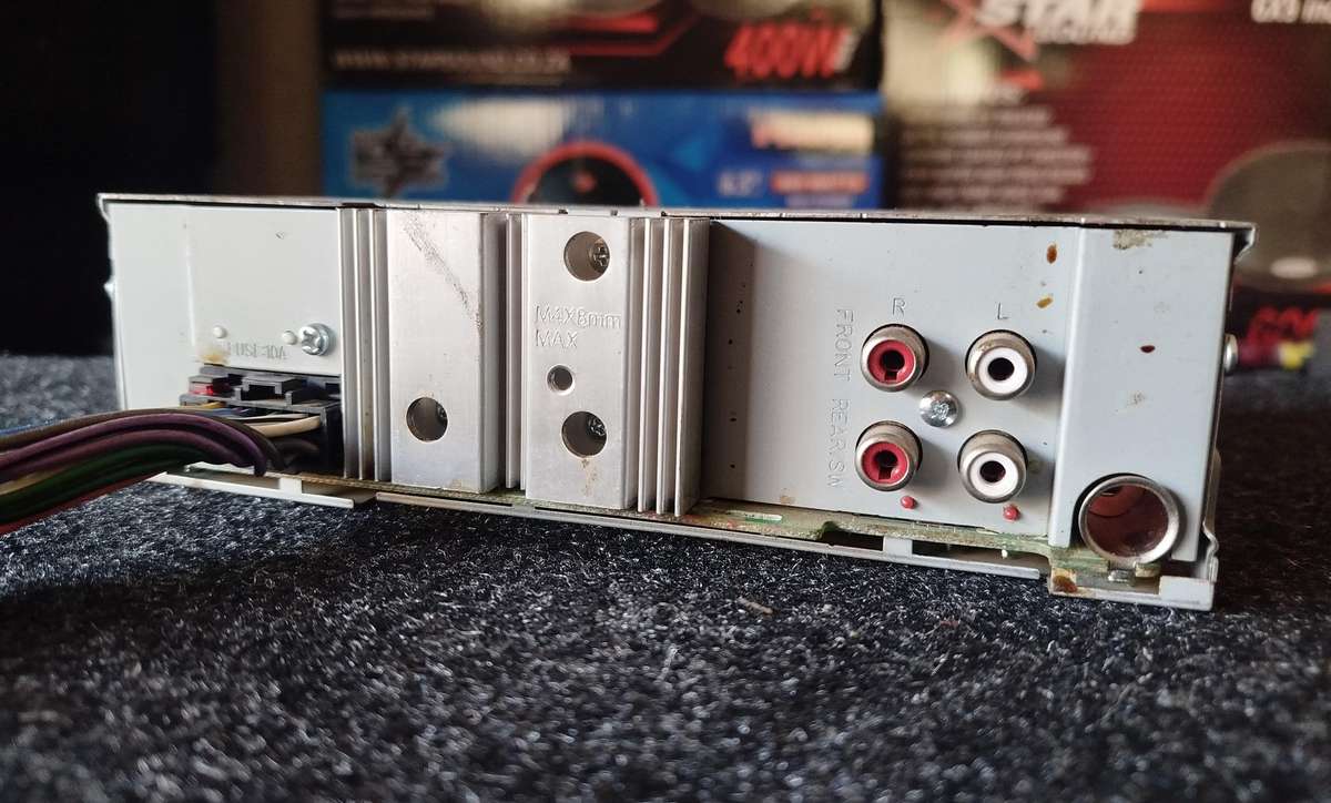 JVC Single Din Car Media Player with USB/AUX (KD-X152)