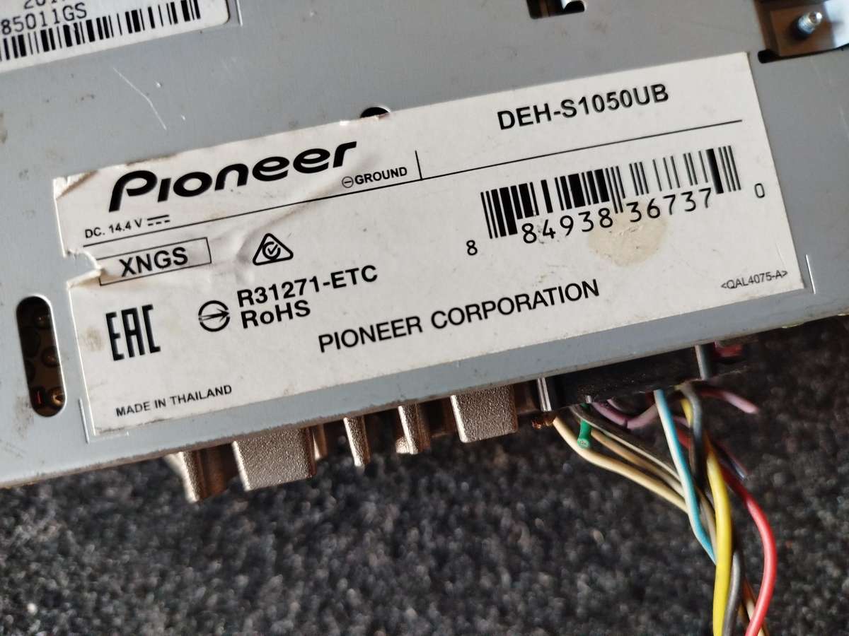 Pioneer Single Din Car Media Player with USB/AUX/CD (DEH-S1050UB)