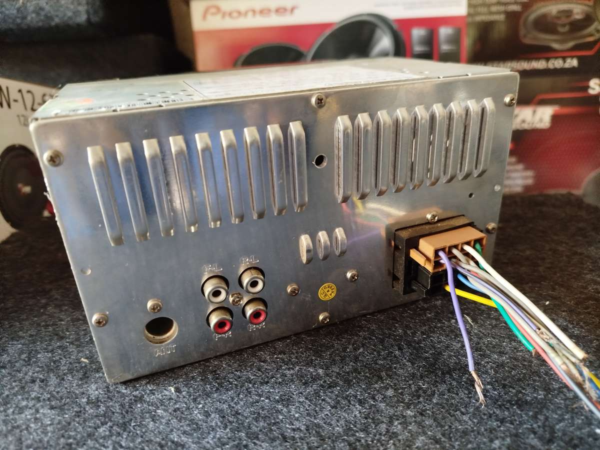 Blaupunkt Double Din Car Media Player with USB/BT/AUX (CAV7010DCKBT)