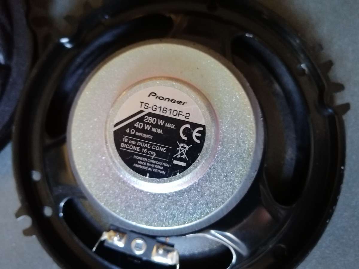 Pair of Pioneer Dual Cone 280W 6.5" Speakers