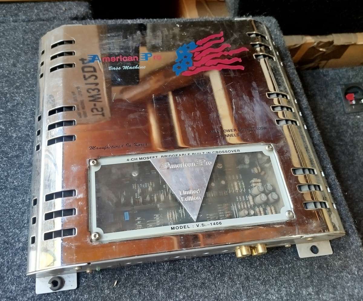 American Pro Limited Edition 4 Channel Amplifier (V.S.-1406)