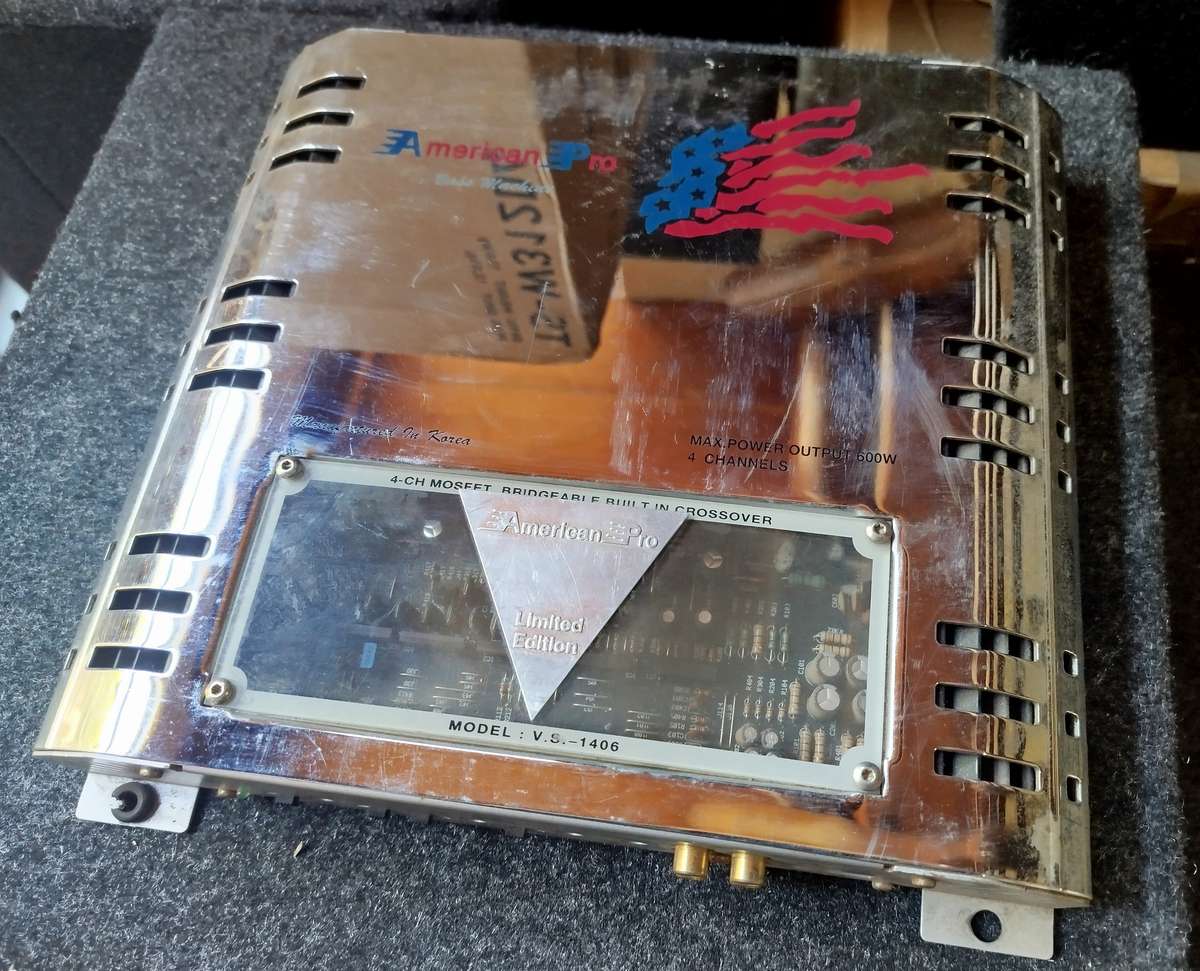 American Pro Limited Edition 4 Channel Amplifier (V.S.-1406)
