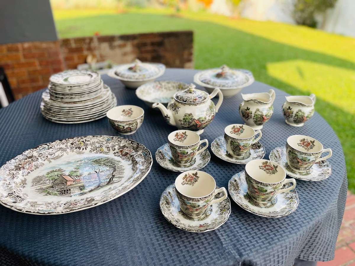 Mill Stream Johnson Brothers Dinner Set
