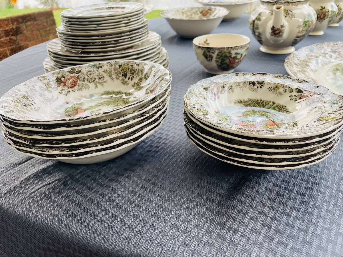 Mill Stream Johnson Brothers Dinner Set
