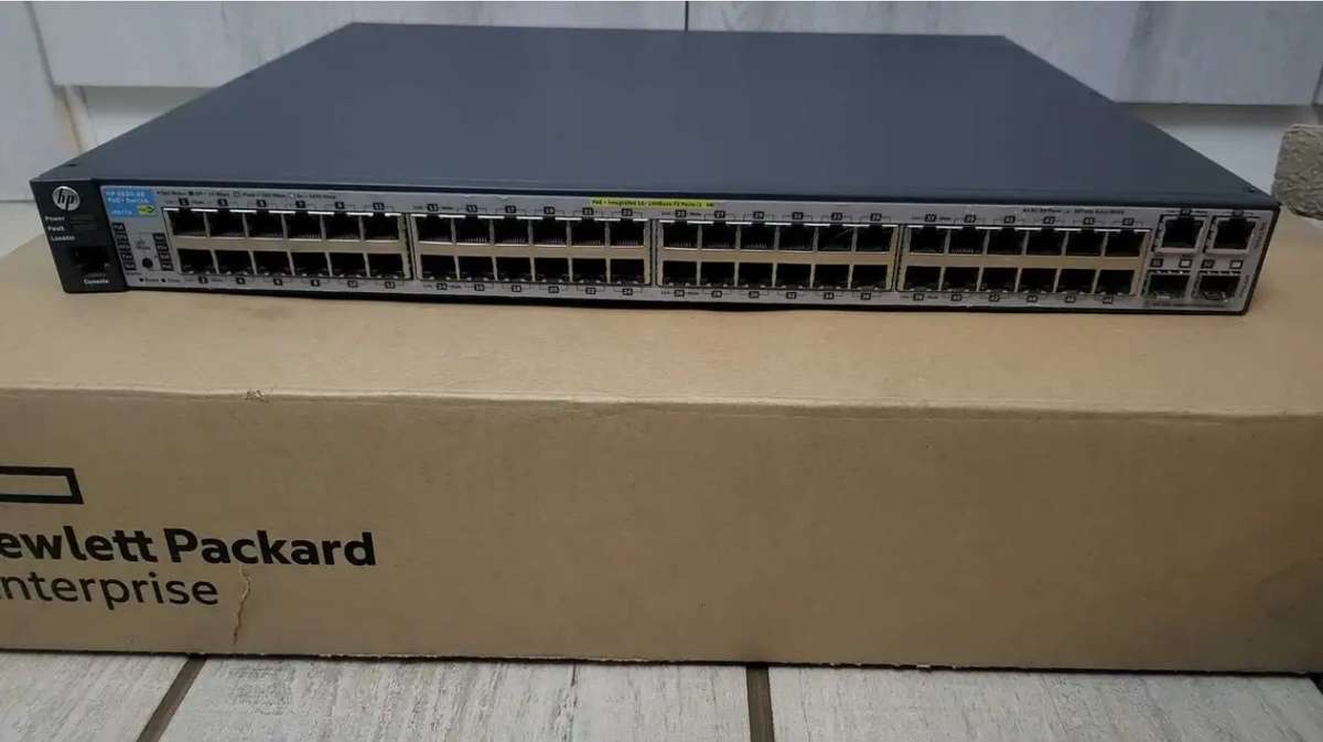 HP Aruba 48port POE Switch - No Reserve!