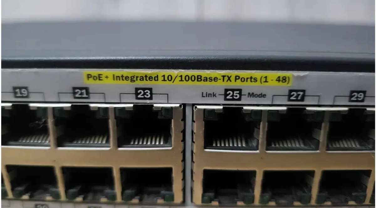 HP Aruba 48port POE Switch - No Reserve!