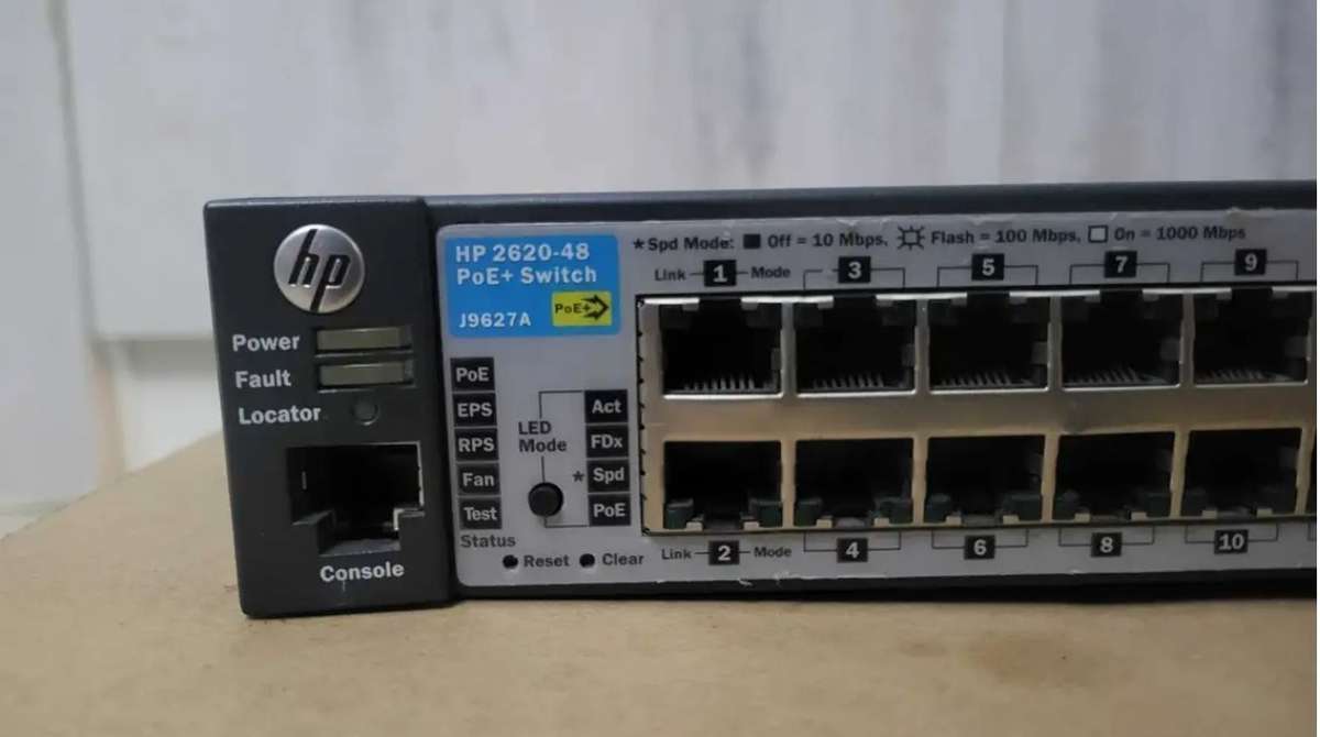HP Aruba 48port POE Switch - No Reserve!