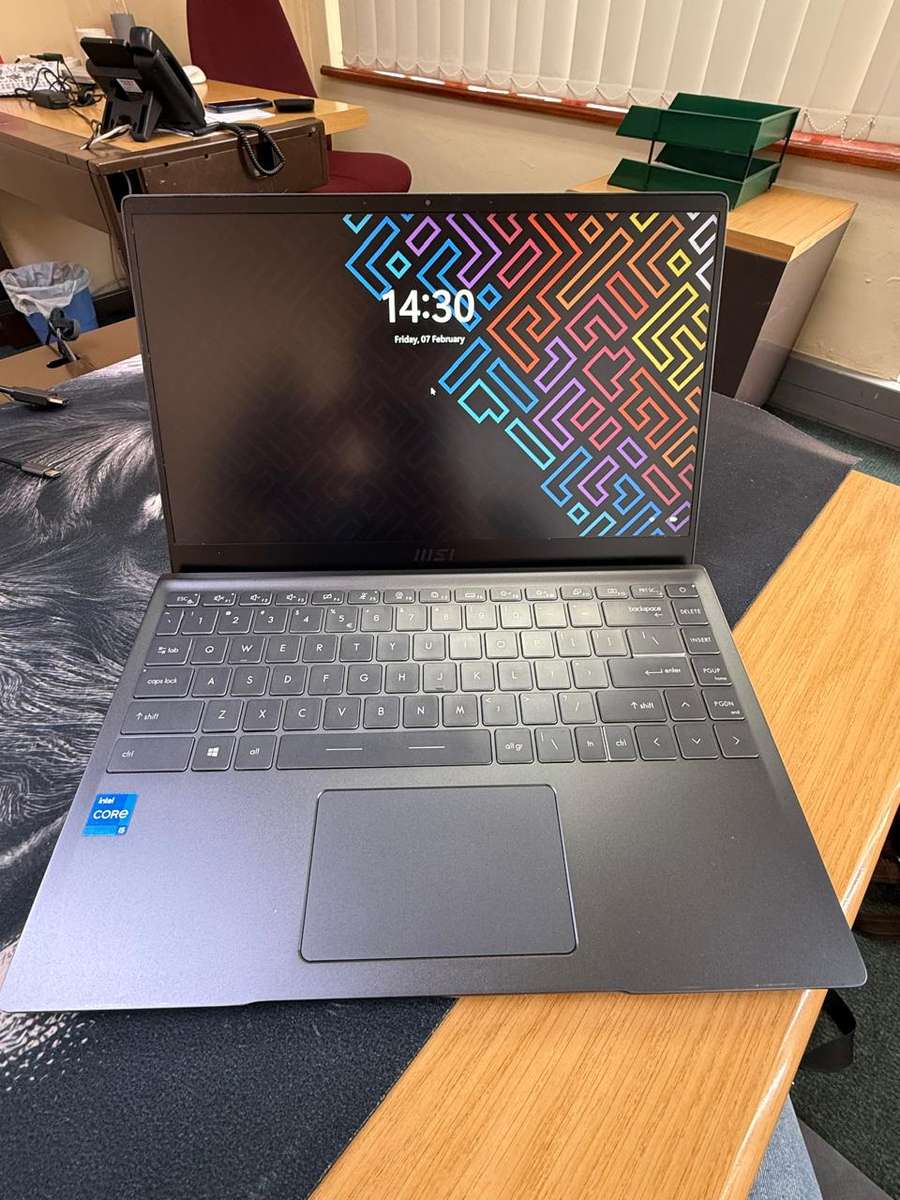 MSI Modern 14 B11MOU - Intel i5-1155G7 @ 2.50GHZ - Going for R 12000 new