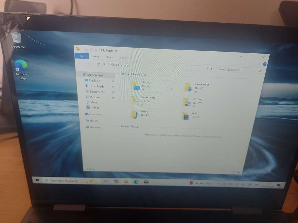 HP ENVY x360 AMD Ryzen 7 2700U