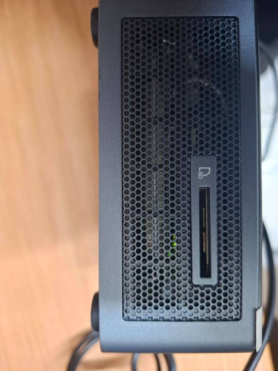 Intel NUC Mini-PC Intel i5-10210U @ 1.60GHz