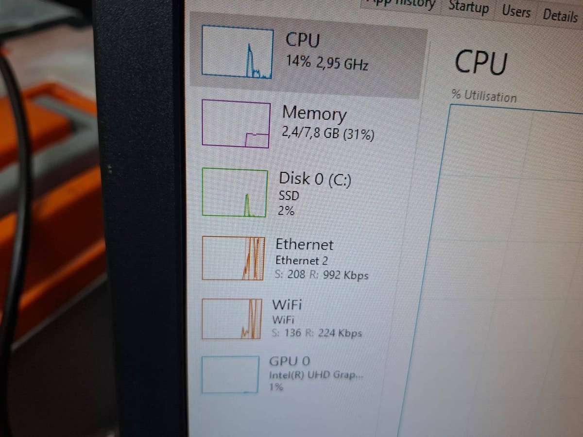 Intel NUC Mini-PC Intel i5-10210U @ 1.60GHz