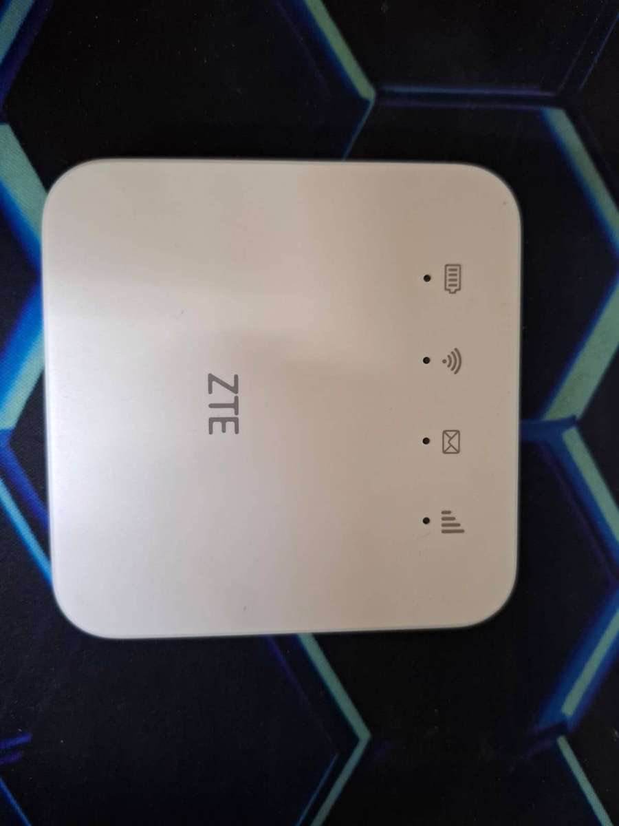 ZTE MF927U 3G/4G/LTE Mobile Wi-Fi Modem Router - White