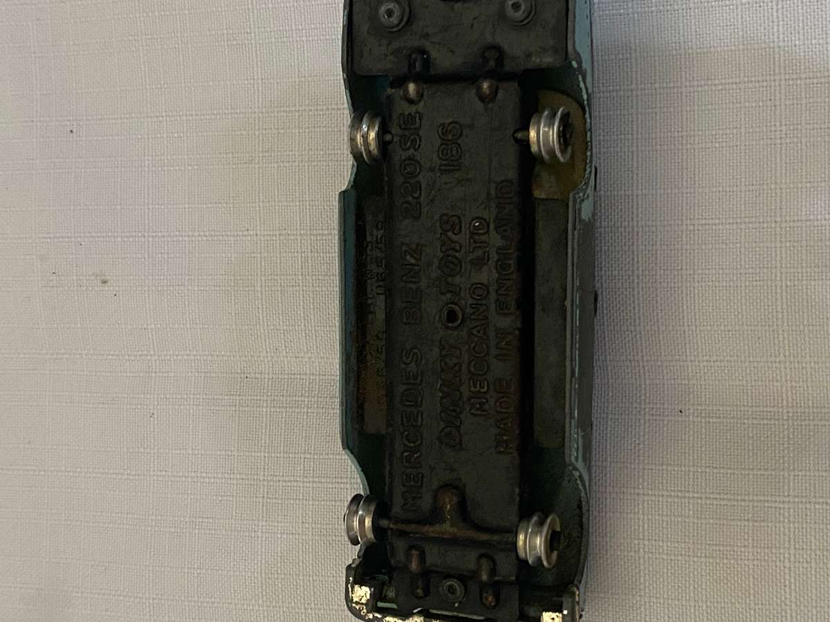 Dinky Toys Merceds Benz 220SE