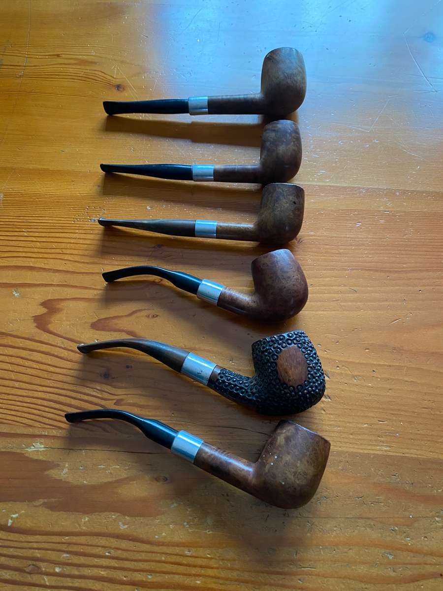 Smoking Pipe Stand, with six Pipes