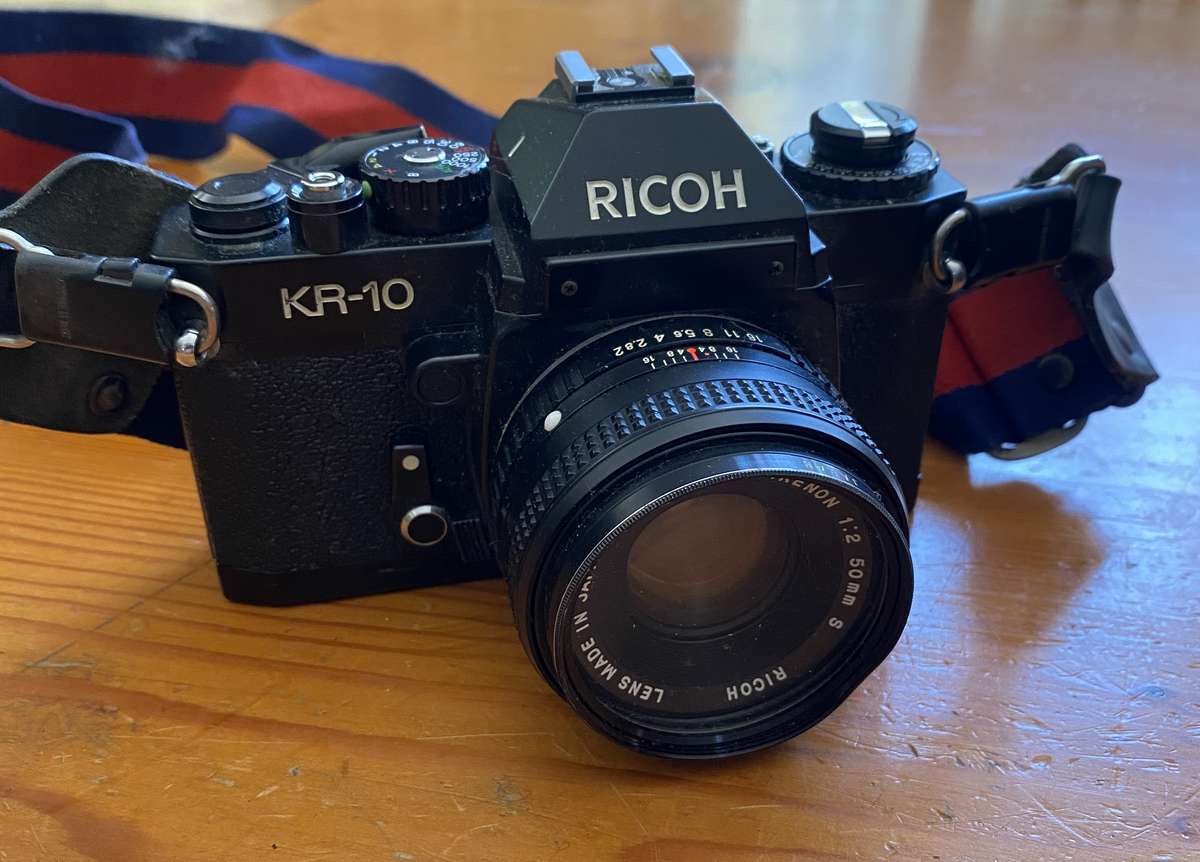 Vintage RICOH KR 10 camera with flash