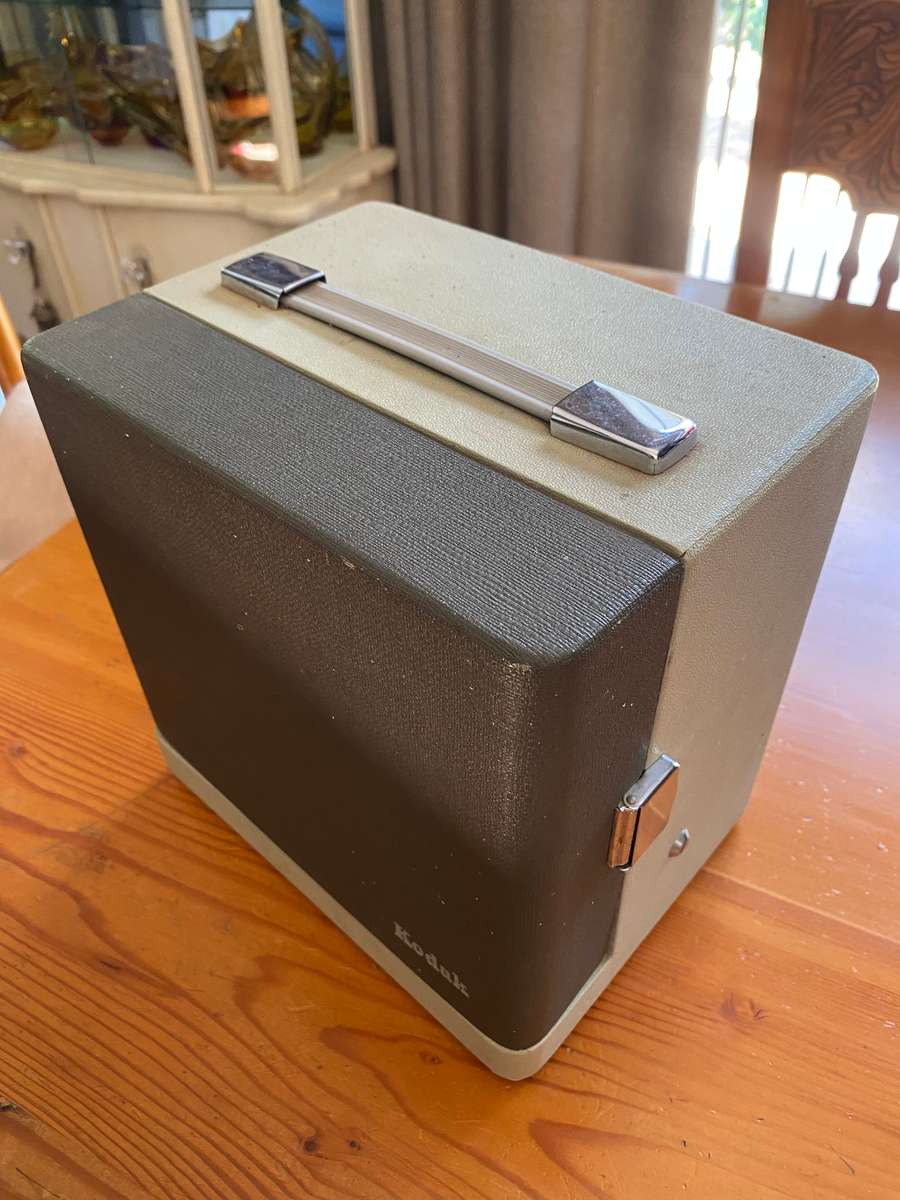 VINTAGE KODAK MOVIE PROJECTOR