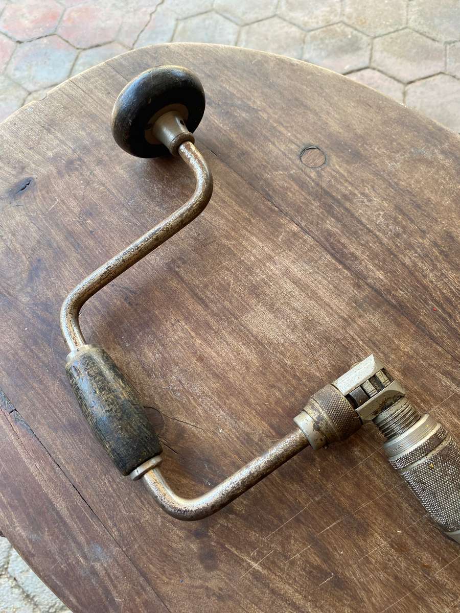 VINTAGE HAND DRILL