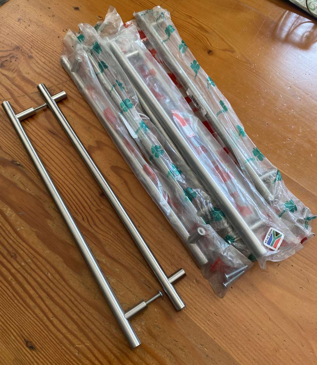 CUPBOARD DOOR HANDLES