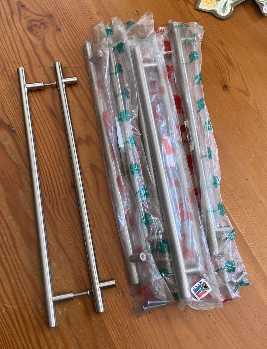 CUPBOARD DOOR HANDLES