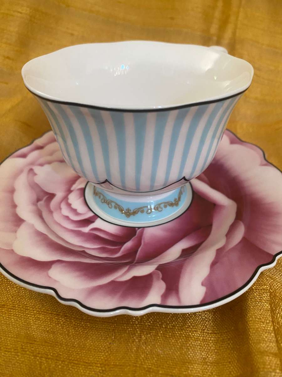 Jenna Clifford TEA CUPS