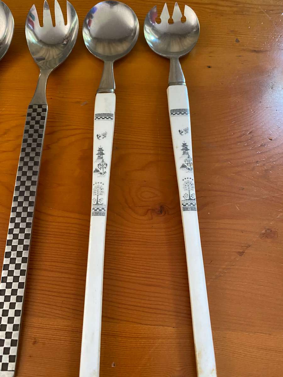 SALAD SERVING SPOONS