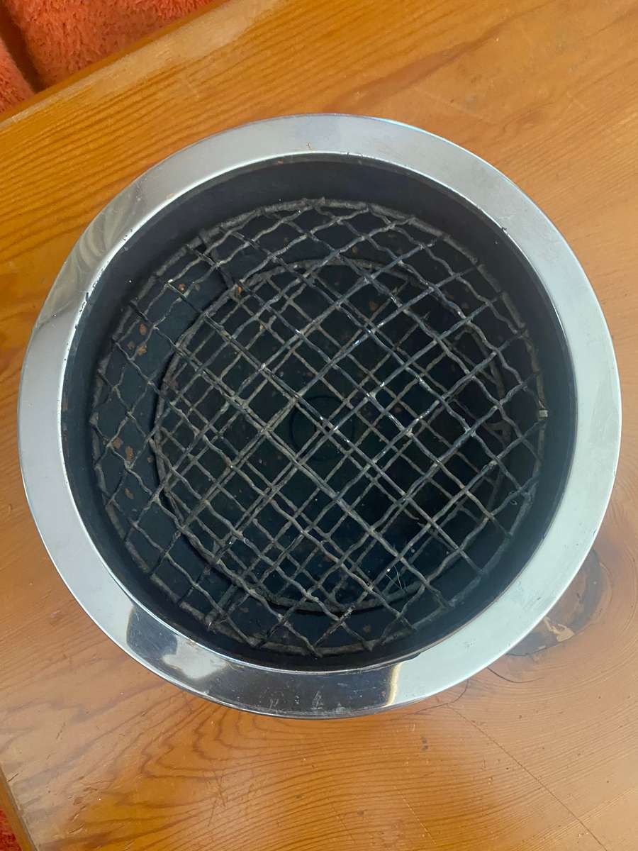 VINTAGE METAL FLOWER ARRANGING POT