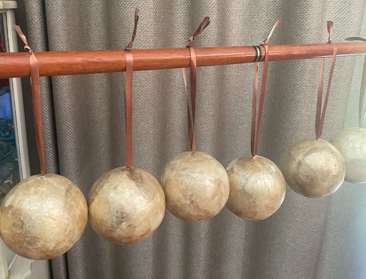 CHRISTMAS TREE BALLS