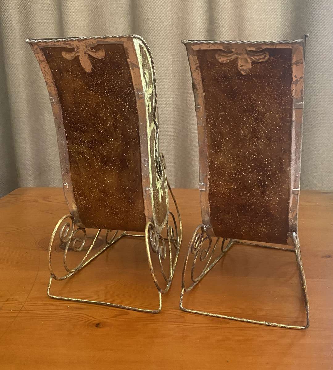 CHRISTMAS SLEIGH , TABLE ORNAMENTS