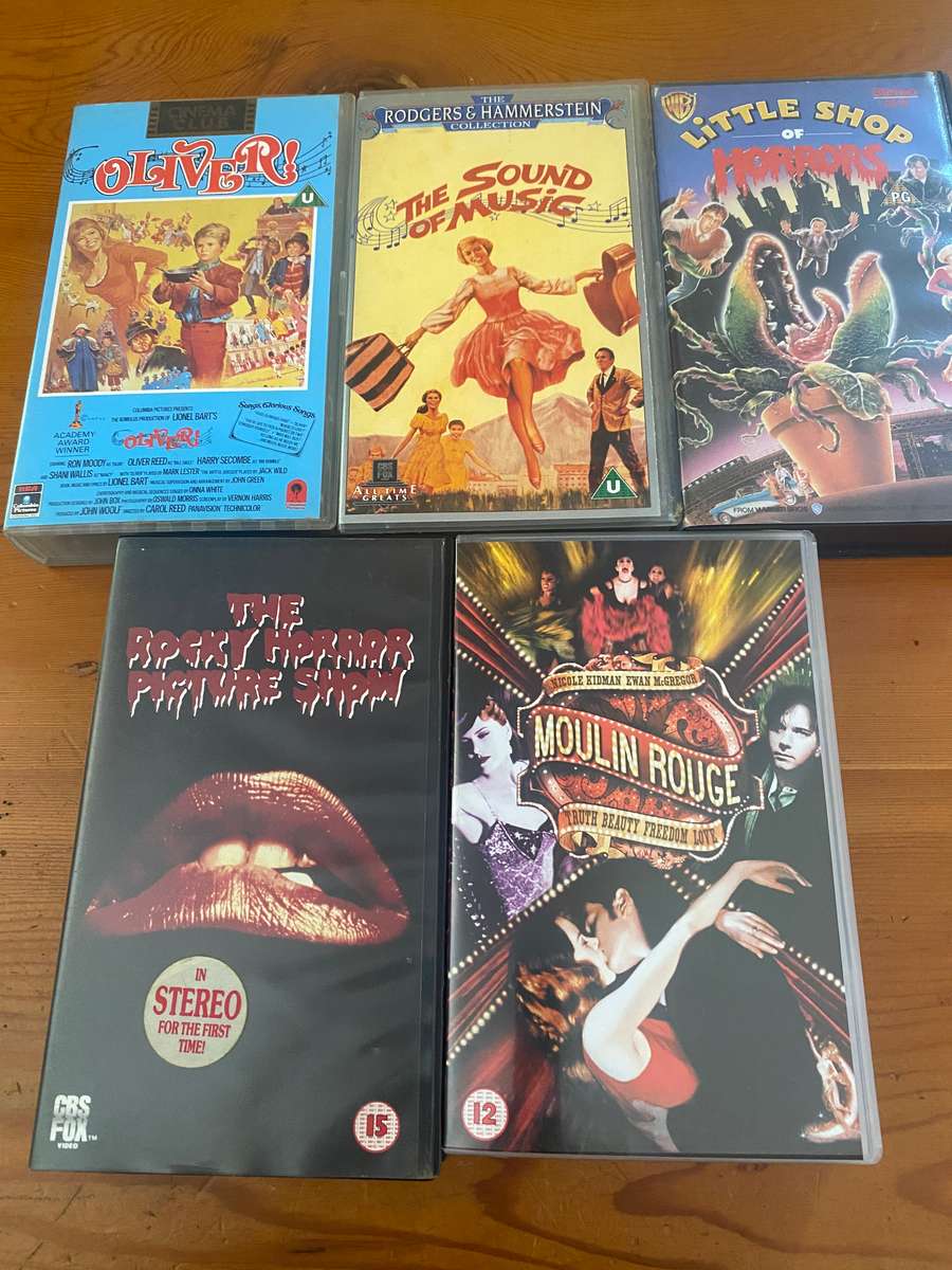 VINTAGE VHS MOVIE TAPES