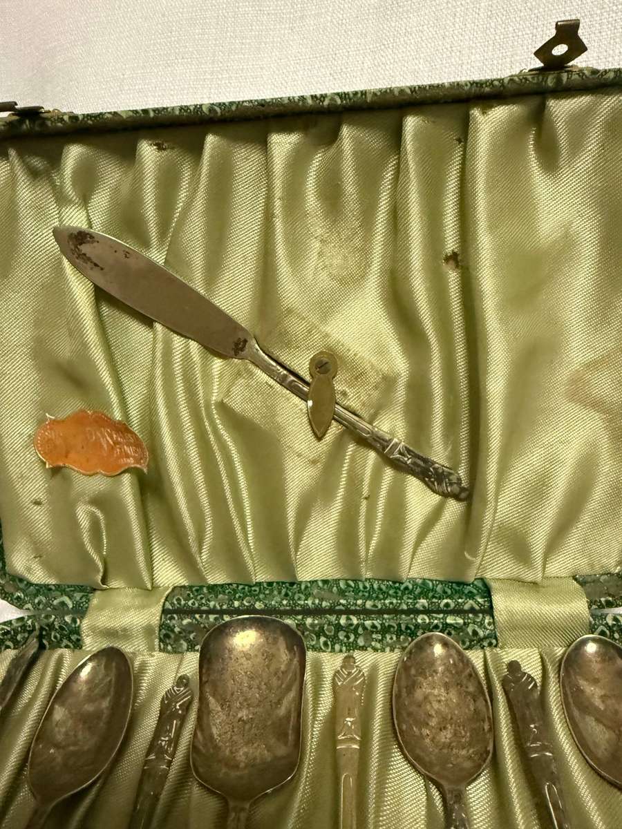 APOSTLE SPOON SET