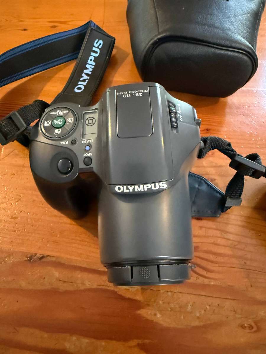 VINTAGE OLYMPUS CAMER