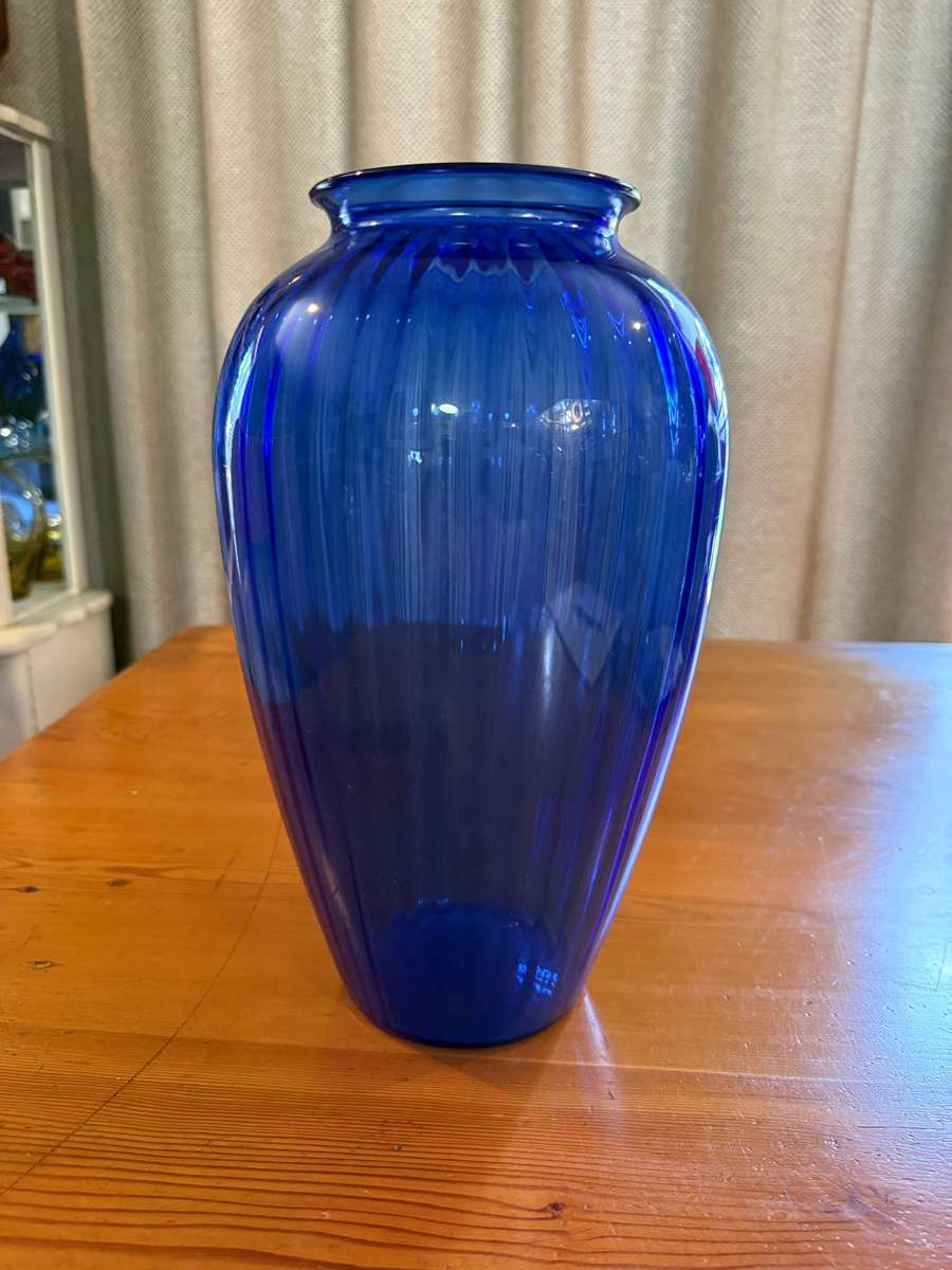 BLUE GLASS VASE