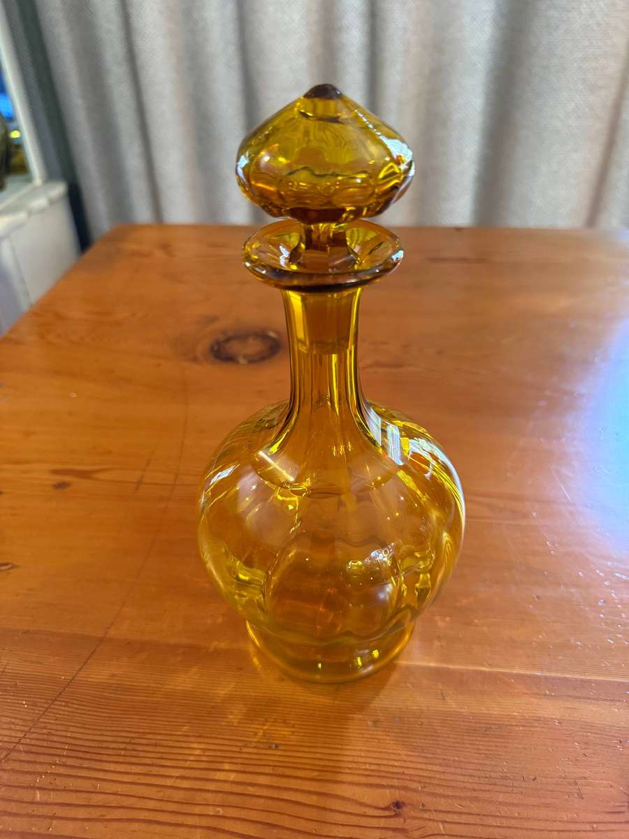BLENKO GLASS DECANTER