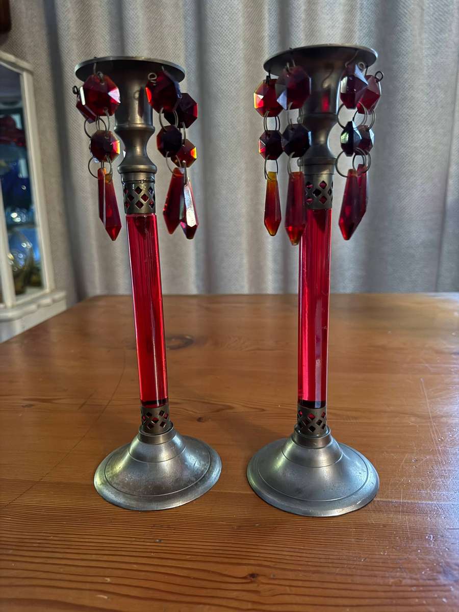 2 CANDLE HOLDERS