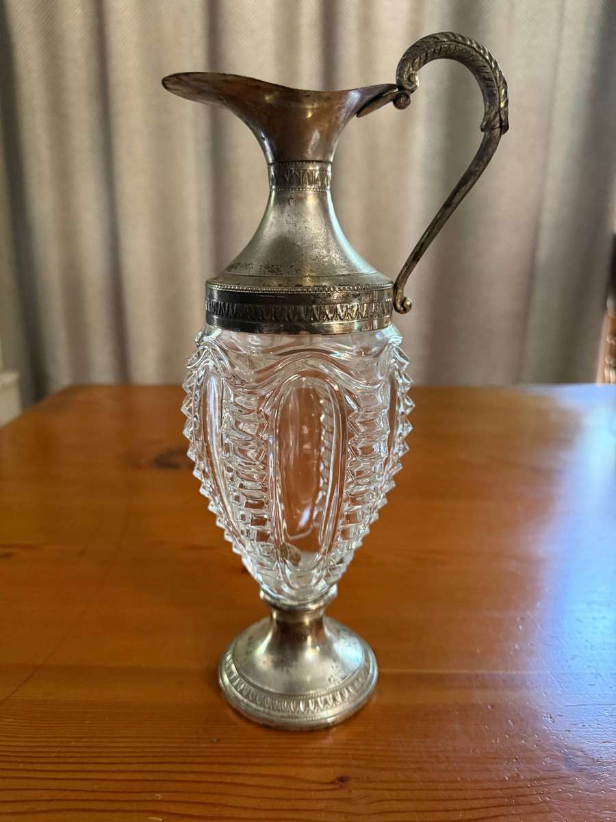 VINTAGE VENITIAN GLASS PITCHER WITH SILVER PLATED METAL HANDLE AND MOUNT