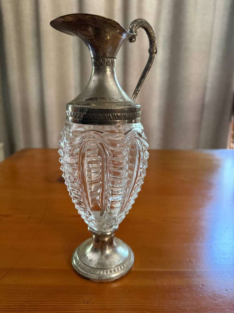 VINTAGE VENITIAN GLASS PITCHER WITH SILVER PLATED METAL HANDLE AND MOUNT