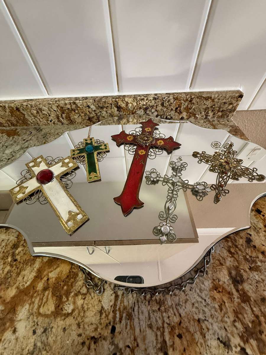 COLLECTION OF SMALL CROSSES