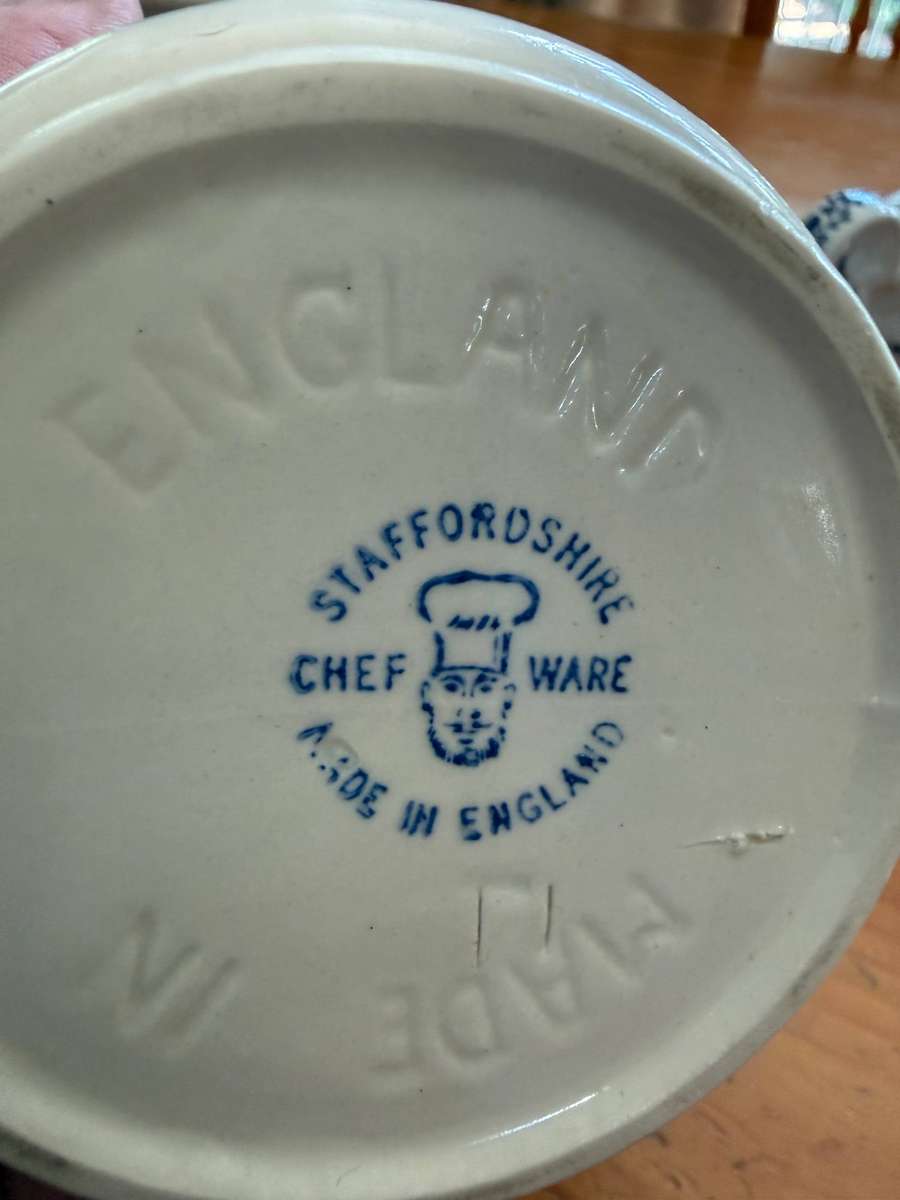 THREE GRAVY BOATS