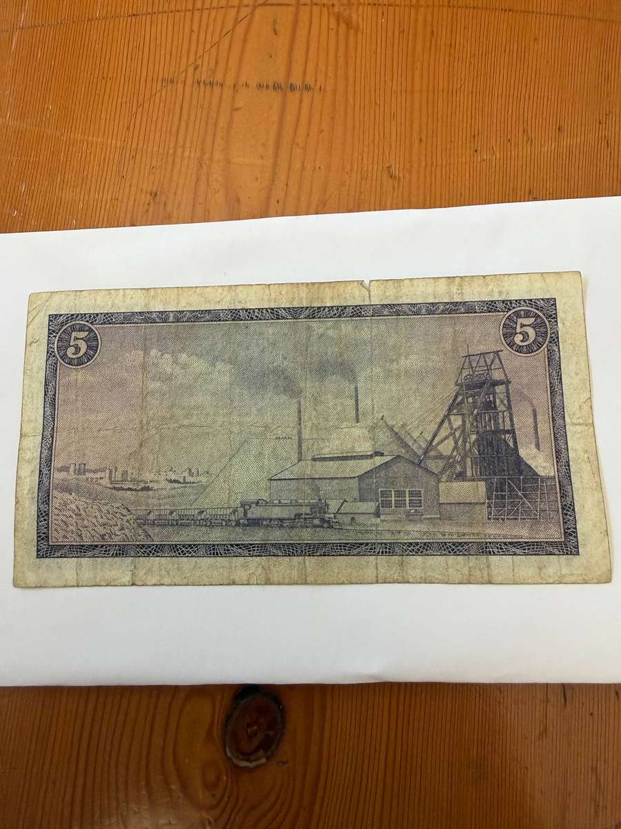 VINTAGE  SOUTH AFRICAN R5 NOTE